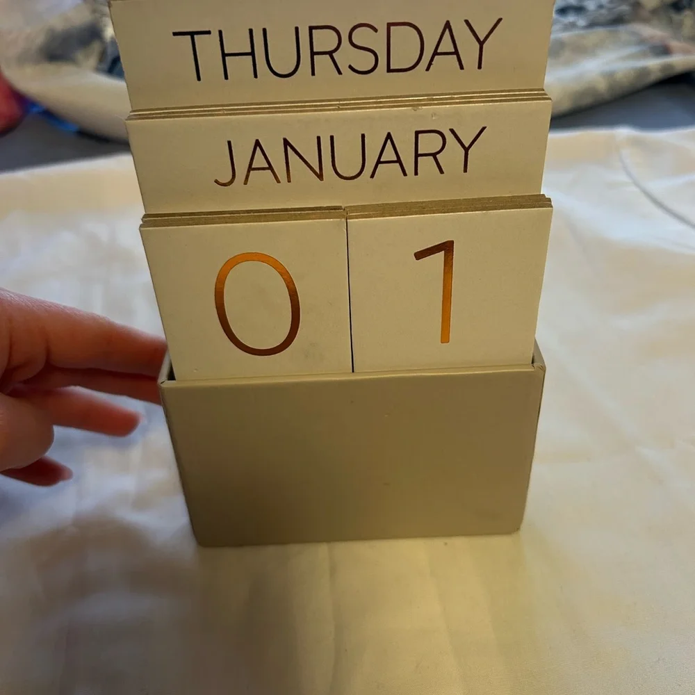 Gold Desk Calendar